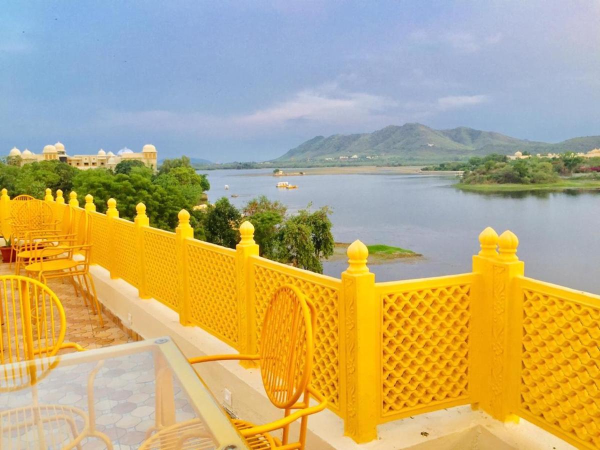 Haveli Jai Durga At Pichola Lake Hotel อุเดเปอร์ ภายนอก รูปภาพ