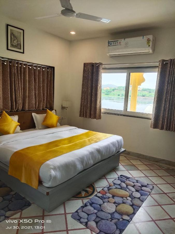 Haveli Jai Durga At Pichola Lake Hotel อุเดเปอร์ ภายนอก รูปภาพ